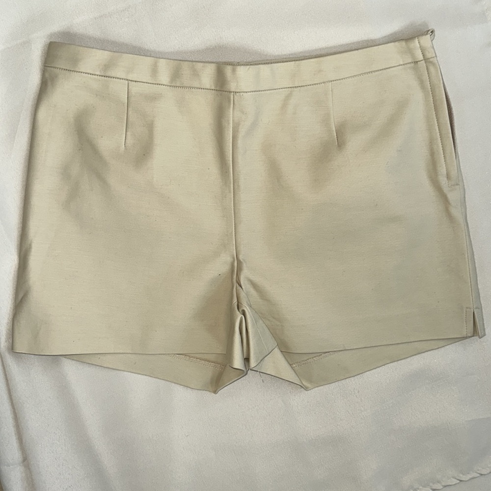 NEW H&M Beige/Tan Casual Shorts - Picture 1 of 11